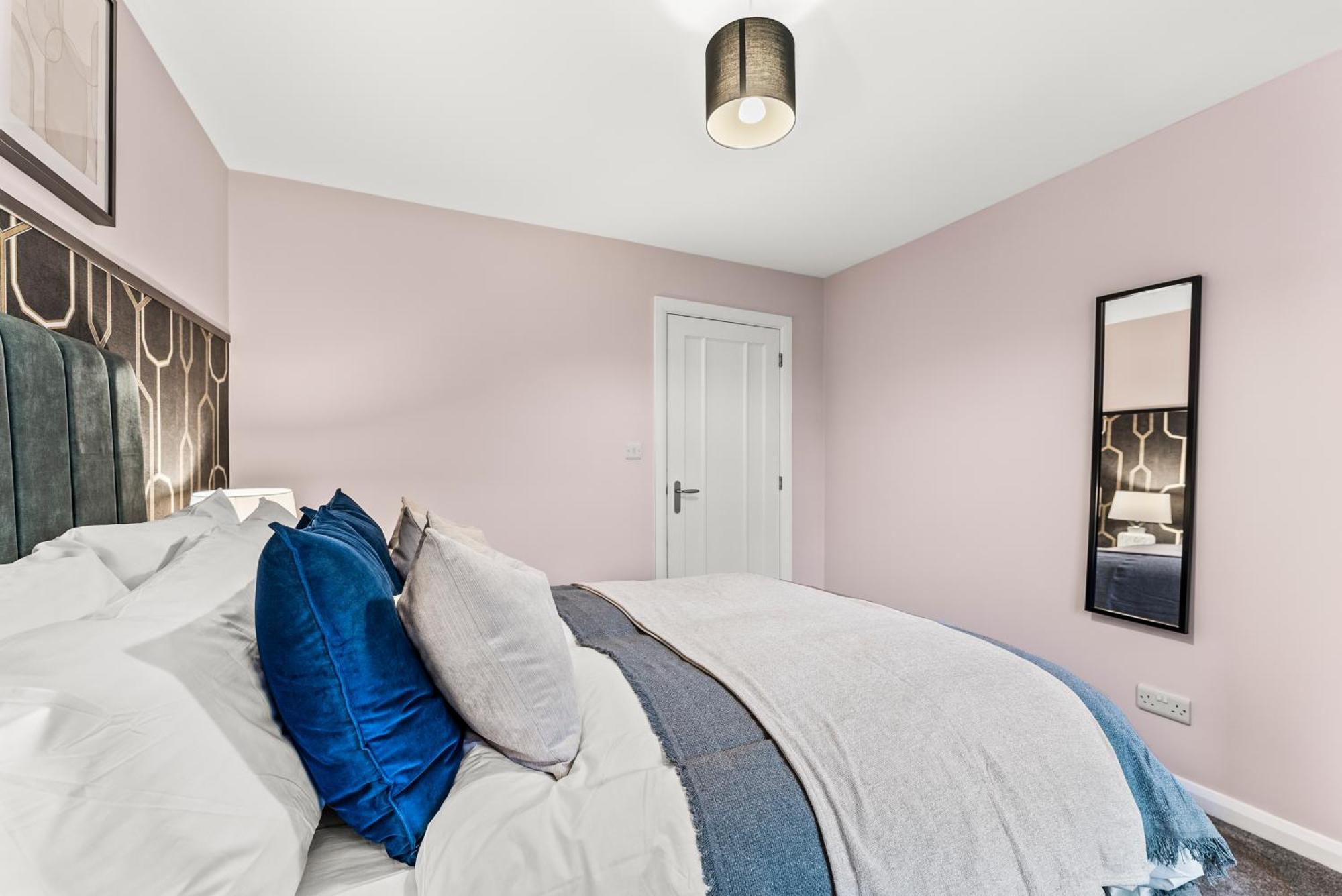 Elegant Retreat In Cheltenham - Garden & Parking Included Exterior foto